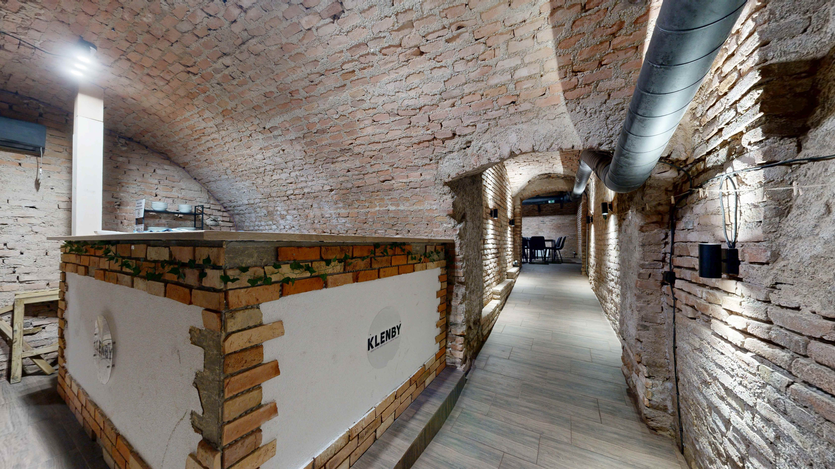Historická pivnica na prenájom v centre Trnavy – Halenárska ulica