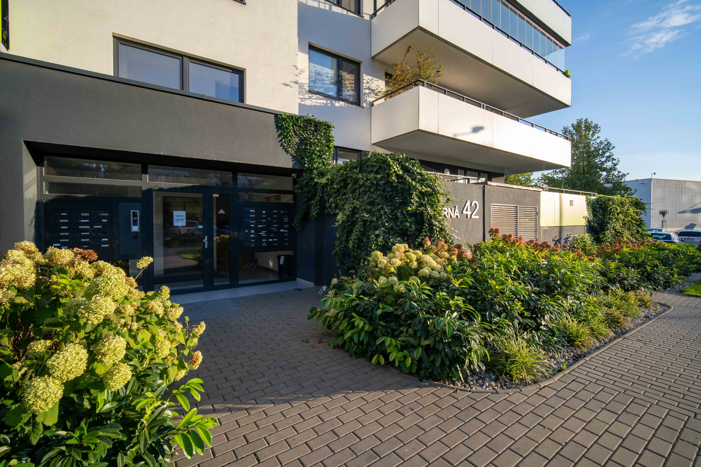 🏡 Na predaj výnimočný 3-izbový byt s terasou v obľúbenej lokalite ARBORIA Trnava