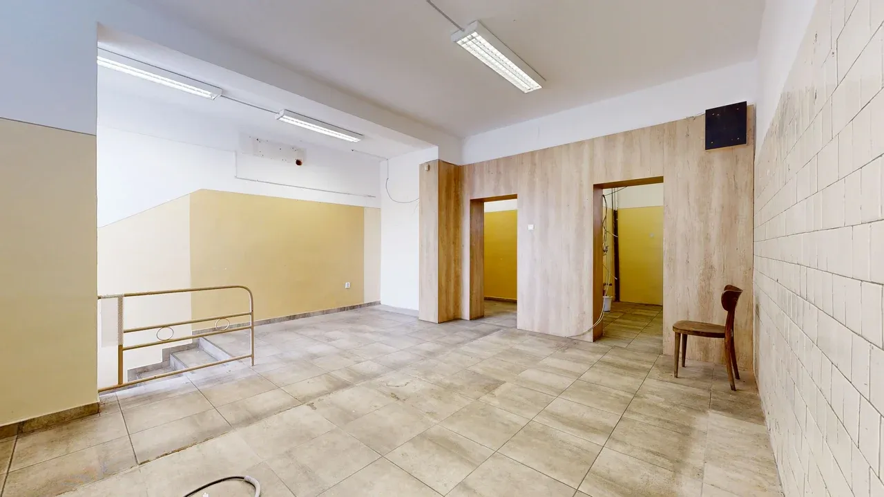 PREDAJ: Obchodný priestor 50,30 m² v Trnave, Štefana Moyzesa 11