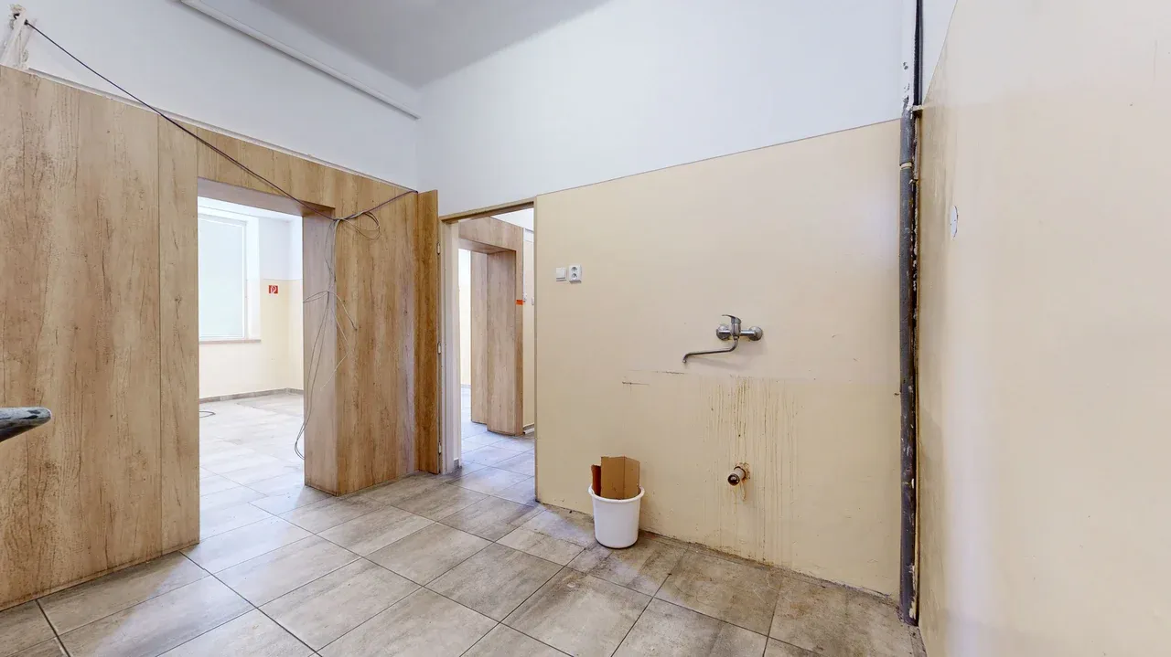 PREDAJ: Obchodný priestor 50,30 m² v Trnave, Štefana Moyzesa 11