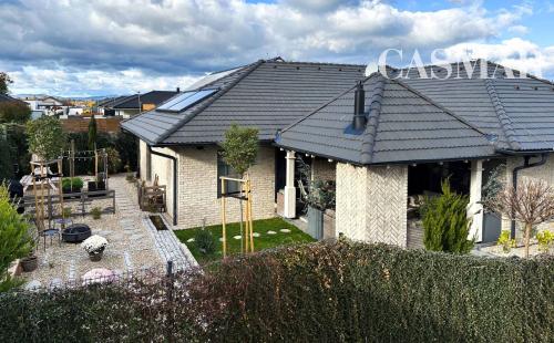 REZERVOVANE! Exkluzívna novostavba rodinného domu v novovybudovanej lokalite!! Voderady!!