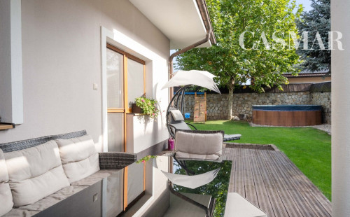 Na predaj 6izb.rod.dom  s garážou vo vyhľadávanej časti Modranky na Lúčnej ulici.