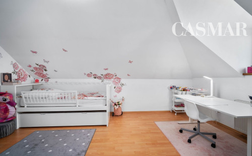 Na predaj 6izb.rod.dom  s garážou vo vyhľadávanej časti Modranky na Lúčnej ulici.