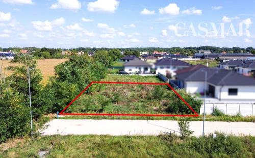 Pekný rovinatý pozemok na predaj!! Novovybudovaná lokalita v obci Dolná Streda!