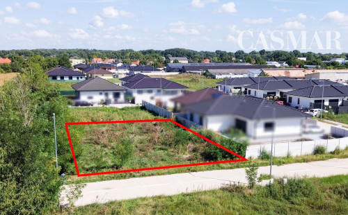 Pekný rovinatý pozemok na predaj!! Novovybudovaná lokalita v obci Dolná Streda!