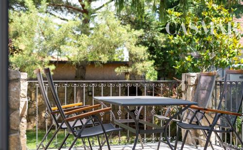 Rezervovaný!! Ponúkame na predaj 2 samostatne stojace domy na jednom pozemku v blízkosti centra mesta Senec!!