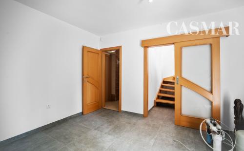 Rezervovaný!! Ponúkame na predaj 2 samostatne stojace domy na jednom pozemku v blízkosti centra mesta Senec!!