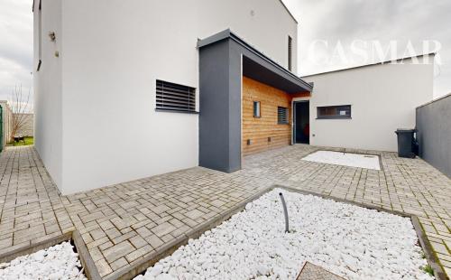 Exkluzívne len u nás 5izb. RD s dvoj-garážou a bazénom