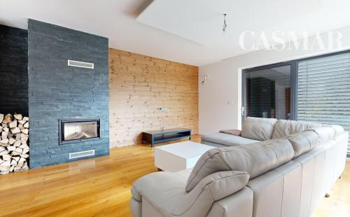 Exkluzívne len u nás 5izb. RD s dvoj-garážou a bazénom