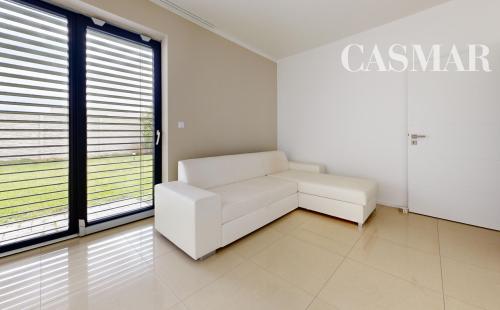 Exkluzívne len u nás 5izb. RD s dvoj-garážou a bazénom