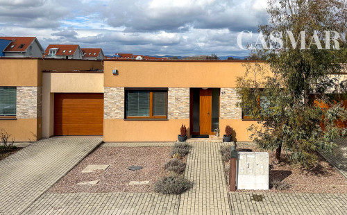 Na predaj pekná NOVOSTAVBA  4izb. rodinného domu s garážou v obci  pri Trnave