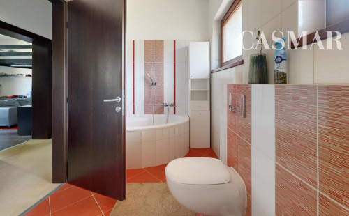 RD na Kopánke s výbornou polohou a krytým bazénom