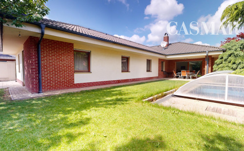 RD na Kopánke s výbornou polohou a krytým bazénom