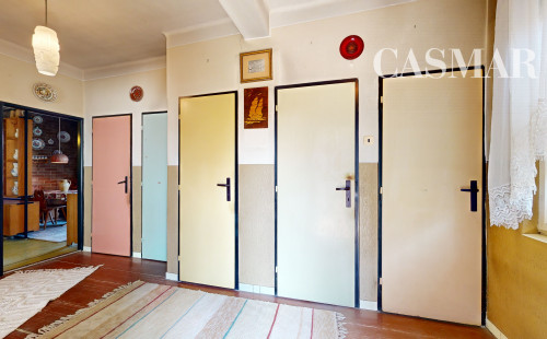 3D PREHLIADKA + VIDEO / Starší RD s perfektnou polohou pri Slnečných jazerách a veľkým potenciálom