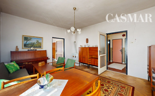 3D PREHLIADKA + VIDEO / Starší RD s perfektnou polohou pri Slnečných jazerách a veľkým potenciálom