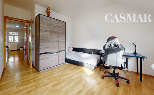 NA PREDAJ OBCHODNÝ PRIESTOR A 4 IZBOVÝ BYT V CENTRE MESTA