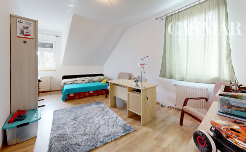 NA PREDAJ OBCHODNÝ PRIESTOR A 4 IZBOVÝ BYT V CENTRE MESTA