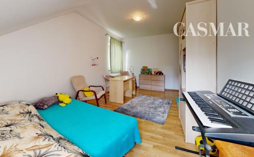 NA PREDAJ OBCHODNÝ PRIESTOR A 4 IZBOVÝ BYT V CENTRE MESTA