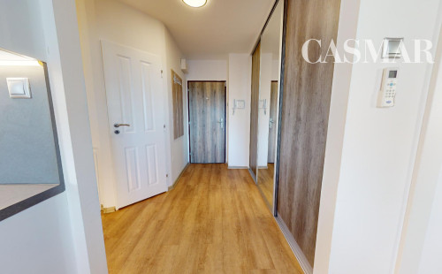 REZERVOIVANÉ! Veľký, kompletne  prerobený 2izb.byt s loggiou!! Družba!!