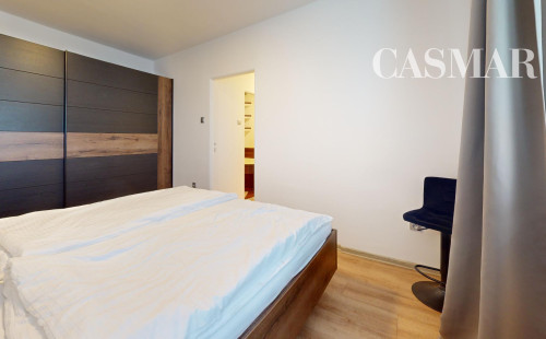 REZERVOIVANÉ! Veľký, kompletne  prerobený 2izb.byt s loggiou!! Družba!!