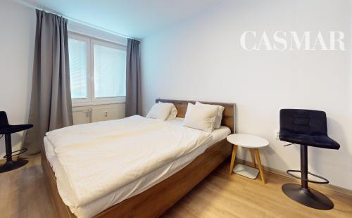 REZERVOIVANÉ! Veľký, kompletne  prerobený 2izb.byt s loggiou!! Družba!!