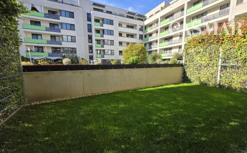 NA PREDAJ. Pekný 2izb.byt s predzáhradkou v obľúbenom projekte Arboria Park.