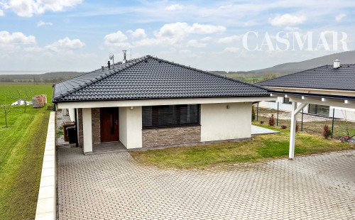 Pekná novostavba RD v krásnom prostredí obce Smolenice!!