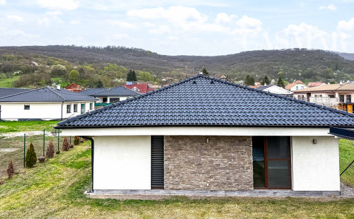 Pekná novostavba RD v krásnom prostredí obce Smolenice!!