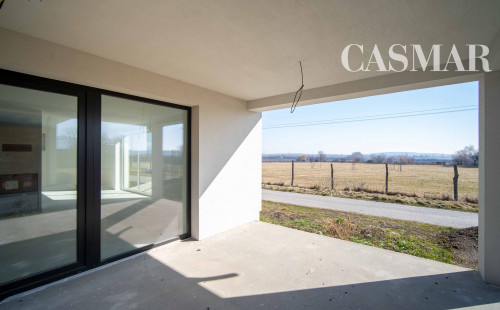 REZERVOVANÉ! Novostavba- Bungalov s pekným výhľadom na Smolenický  zámok!!