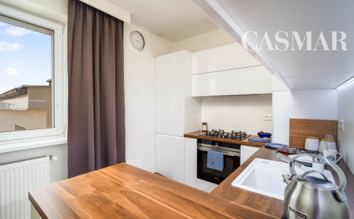 Ponúkame na predaj pekný 3-izbový byt v centre mesta Pezinok.