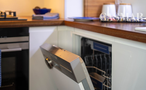 Ponúkame na predaj pekný 3-izbový byt v centre mesta Pezinok.