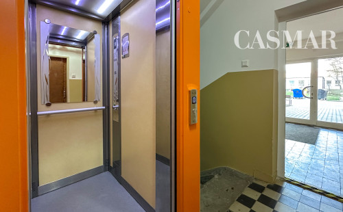 Ponúkame na predaj pekný 3-izbový byt v centre mesta Pezinok.