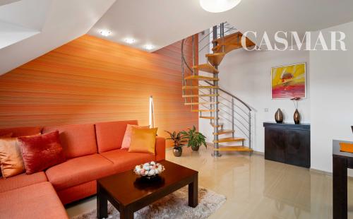 Ponúkame na predaj pekný 3-izbový mezonet na ulici Ľ. Podjavorinskej  v blízkosti centra mesta Trnava!