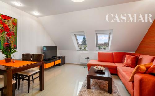 Ponúkame na predaj pekný 3-izbový mezonet na ulici Ľ. Podjavorinskej  v blízkosti centra mesta Trnava!