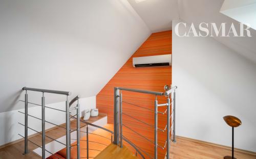 Ponúkame na predaj pekný 3-izbový mezonet na ulici Ľ. Podjavorinskej  v blízkosti centra mesta Trnava!