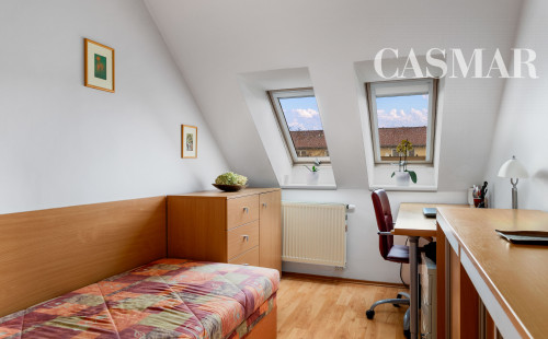 Ponúkame na predaj pekný 3-izbový mezonet na ulici Ľ. Podjavorinskej  v blízkosti centra mesta Trnava!