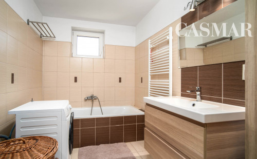 Moderný 6-izbový rodinný dom s veľkou záhradou, altánkom a bazénom – Dolné Orešany