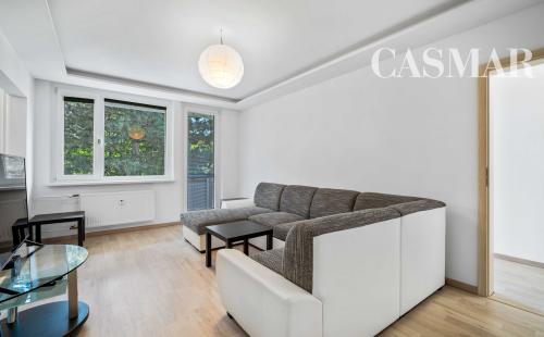 🏡 Rezrrvovane-4-izbový byt po rekonštrukcii na Brodskej ulici | Karlova Ves |