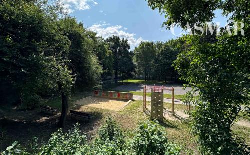 🏡 Rezrrvovane-4-izbový byt po rekonštrukcii na Brodskej ulici | Karlova Ves |