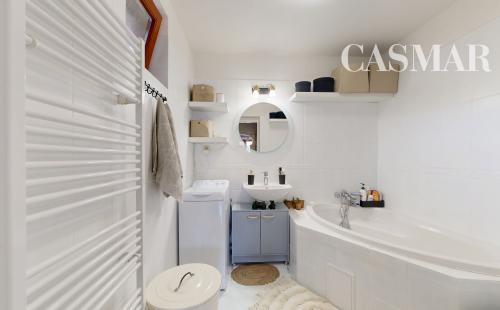 Romantika vidieka len na skok od mesta – Podkrovný 3-izbový rodinný dom v Hrnčiarovciach nad Parnou čaká na svojich nových majiteľov