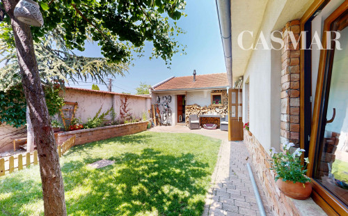 Romantika vidieka len na skok od mesta – Podkrovný 3-izbový rodinný dom v Hrnčiarovciach nad Parnou čaká na svojich nových majiteľov