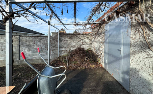 Pekný dvojpodlažný RD v Modranke so samostatnou bytovou jednotkou v prístavbe!!!