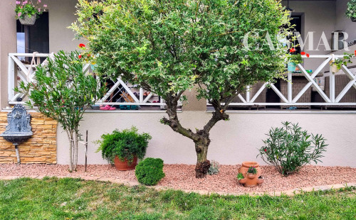 Moderný 6-izbový rodinný dom s veľkou záhradou, altánkom a bazénom – Dolné Orešany