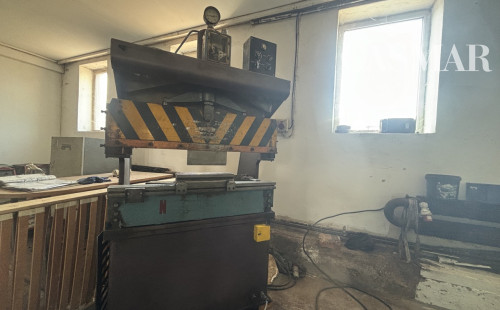 !NA PRENÁJOM! VÝROBNÁ HALA S VEĽKÝM POZEMKOM - CÍFER