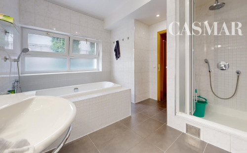 !NA PREDAJ! VEĽKÝ RODINNÝ DOM SENICA