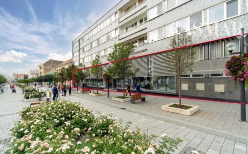 Na prenájom obchodné priestory na pešej zóne v centre mesta