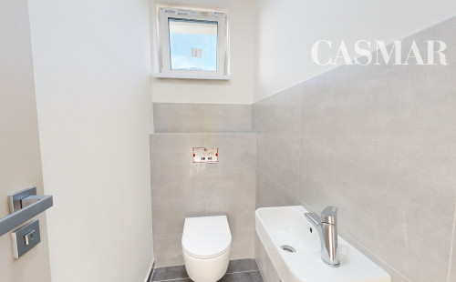 NOVOSTAVBY NOVÉ ZÁMKY - Pekné 4.izb.rodinné domy typu bungalov