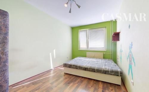 Na predaj: 2-izbový byt s lodžiou a potenciálom v Trnave