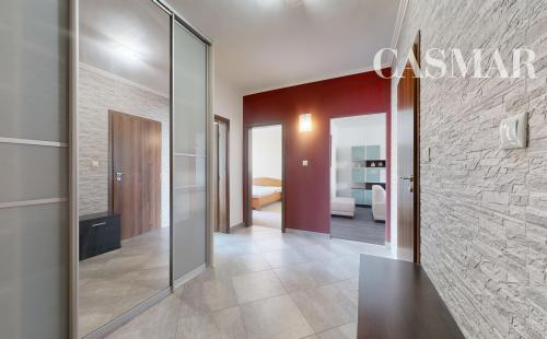 REZERVOVANÝ!🏡 Predaj zariadeného 3-izbového bytu po kompletnej rekonštrukcii s loggiou na Nerudovej ulici v Trnave