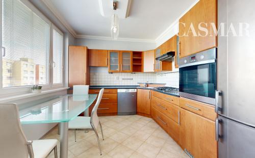 REZERVOVANÝ!🏡 Predaj zariadeného 3-izbového bytu po kompletnej rekonštrukcii s loggiou na Nerudovej ulici v Trnave